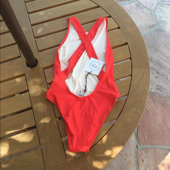 BRAND NEW Solid & Striped Red Eniko Swimsuit - Picture 8 of 10